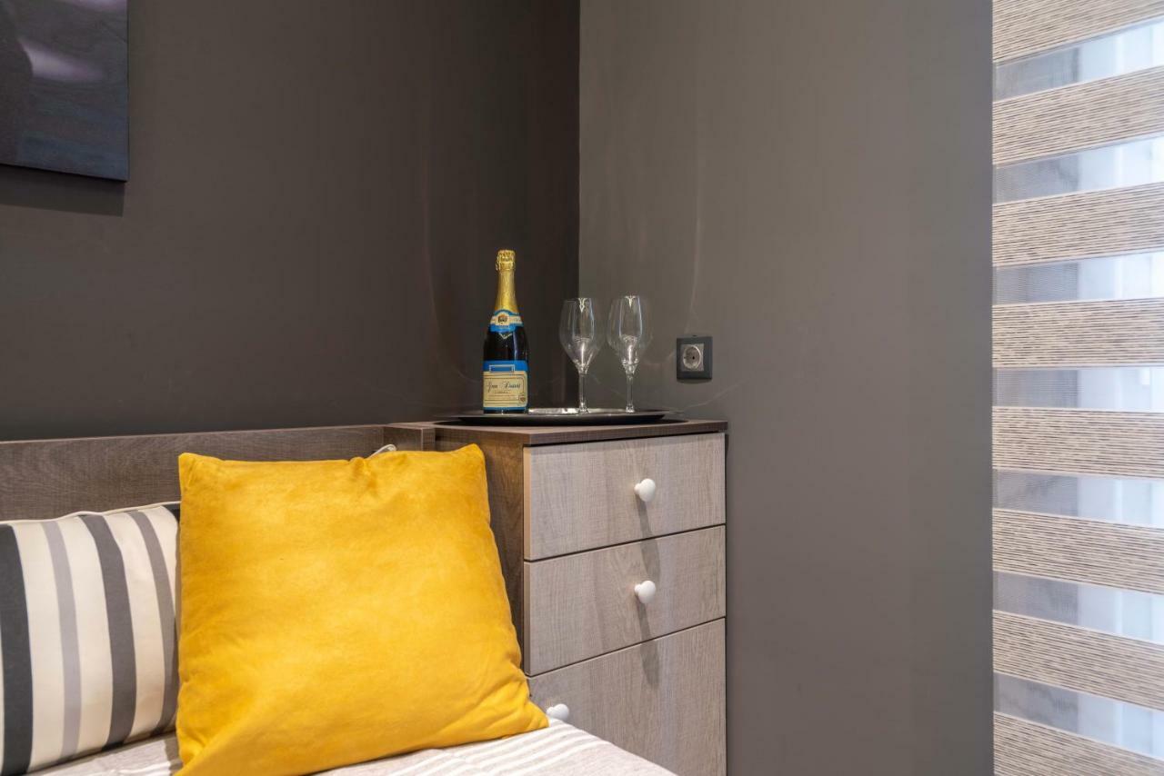 Cool Style Private Apartments Athena Bagian luar foto